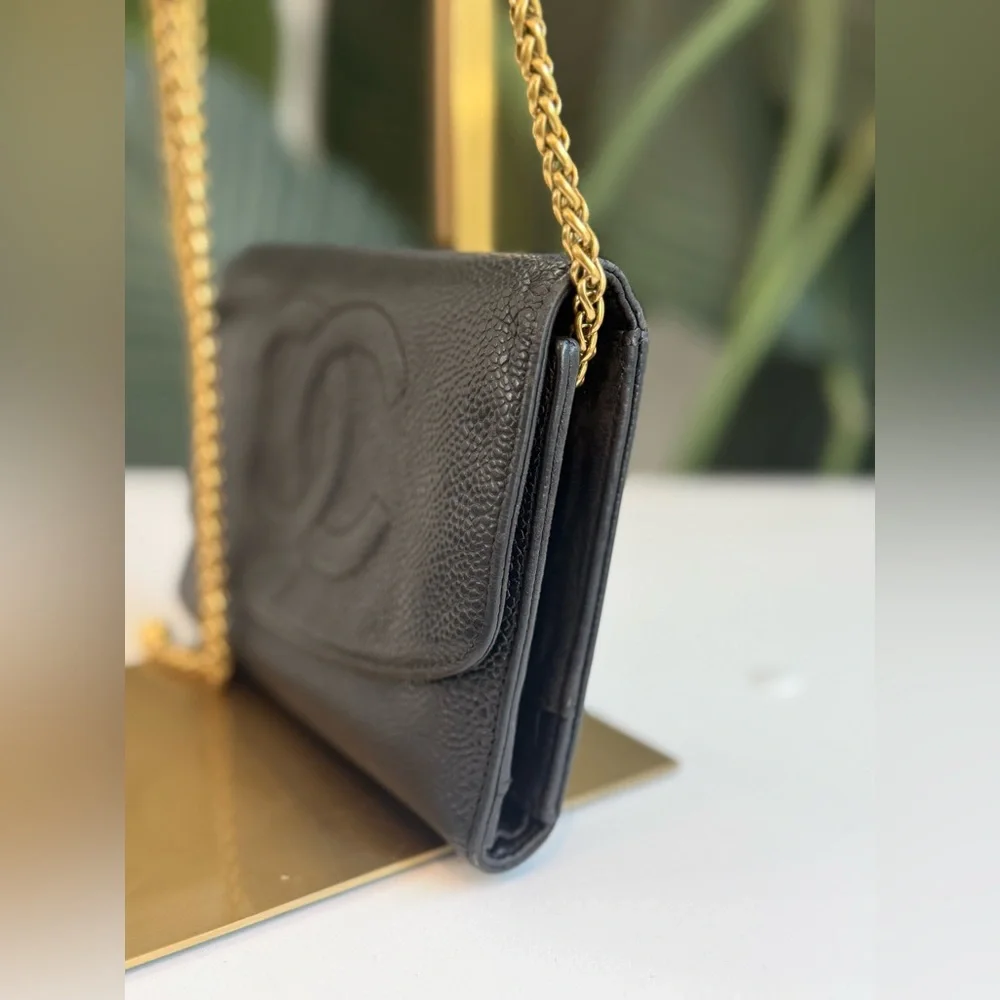 Chanel ‘Classic Flap wallet’ - Picture 5 of 16